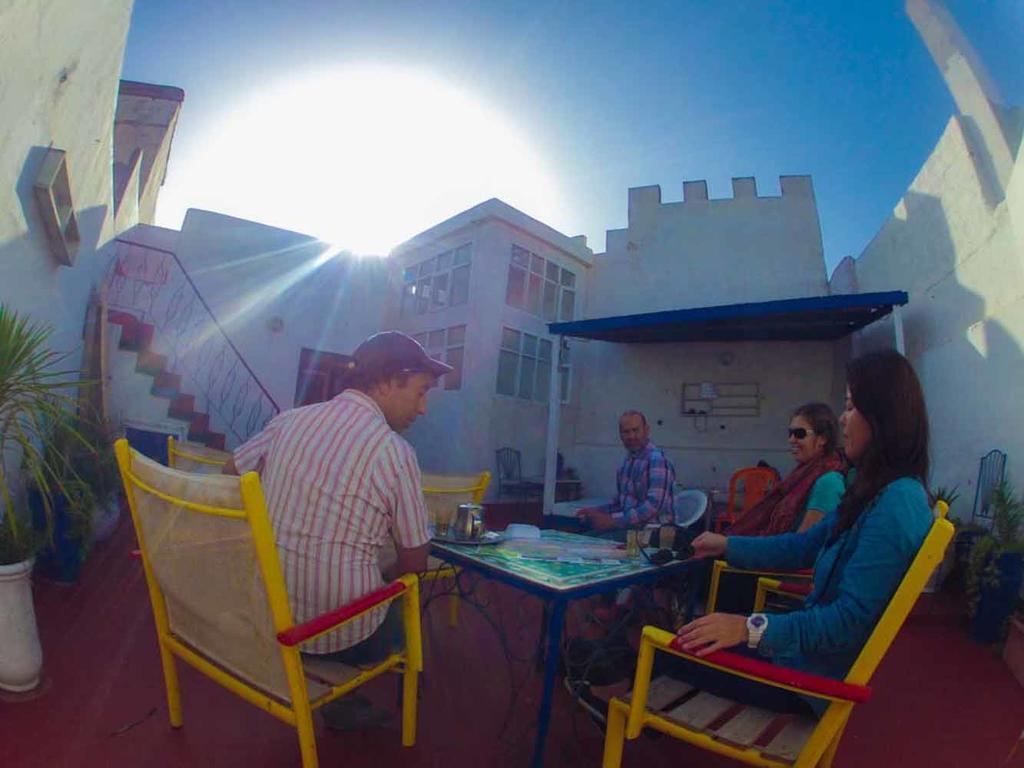 White And Blue Hostel Essaouira Buitenkant foto