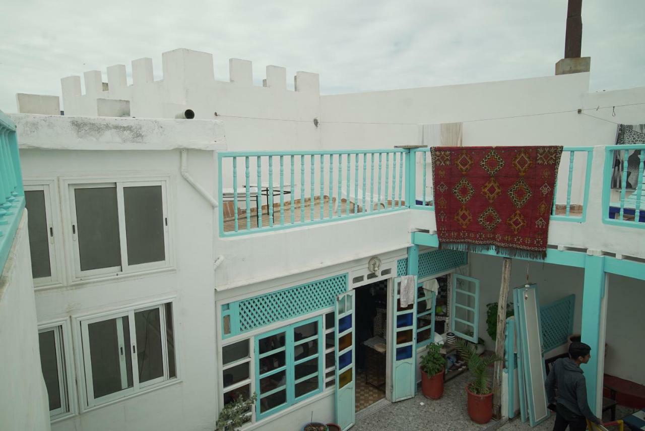 White And Blue Hostel Essaouira Buitenkant foto